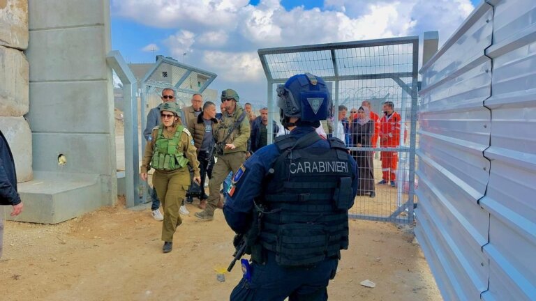 Carabinieri italiani al valico di Rafah